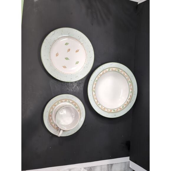 Johnson Brothers Stoneware, 3‎ Pc Place Setting, Paper Leaves Collection, Dinner - Picture 3 of 10